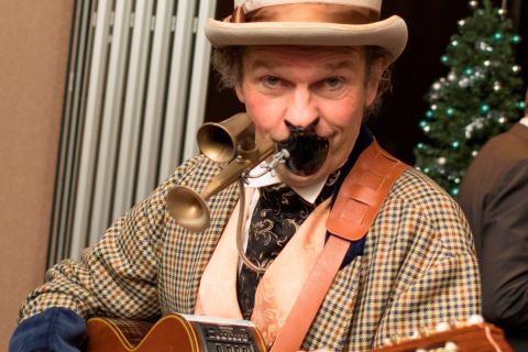 Dickens Troubadour (3)