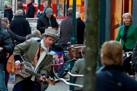 Dickens Troubadour (8)